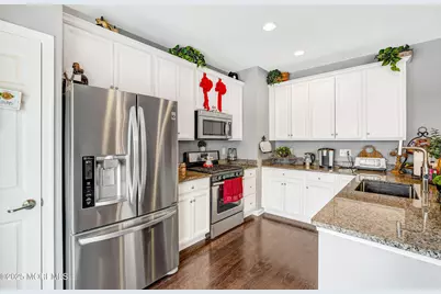 153 Waypoint Drive, Eatontown, NJ 07724 - Photo 13