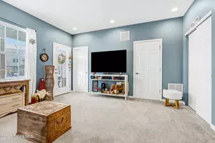 153 Waypoint Dr, Eatontown, NJ 07724 - Photo 9