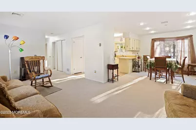 160 Glendale Drive, Freehold, NJ 07728 - Photo 7