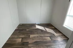 8 Pne Crk Vlg, Hazlet Township, NJ 07730 - Photo 9