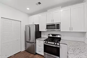 827 Stiller Ln, Monroe Township, NJ 08831 - Photo 5