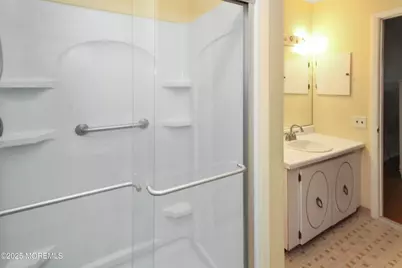 988 B Constitution Boulevard, Whiting, NJ 08759 - Photo 17