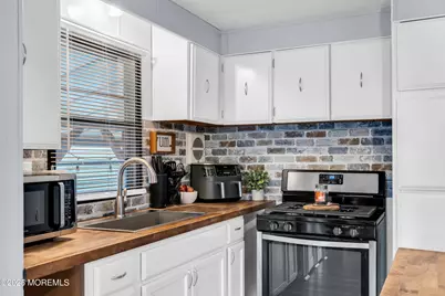 22 Shorehaven Park, Hazlet Township, NJ 07730 - Photo 11