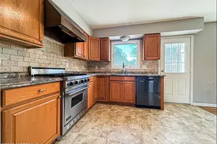 532 Frank Applegate Rd, Jackson, NJ 08527 - Photo 5