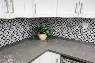 12 Ellsworth Court, Red Bank, NJ 07701 - Photo 7