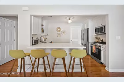 39 Des Moines Court, Tinton Falls, NJ 07712 - Photo 9