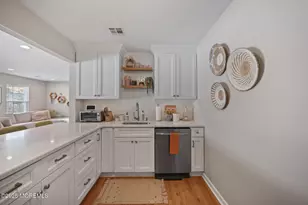 39 Des Moines Ct, Tinton Falls, NJ 07712 - Photo 11