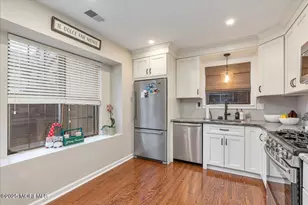 208 Haverford Ct, Aberdeen Township, NJ 07747 - Photo 17