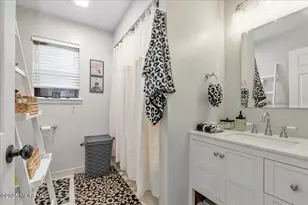 208 Haverford Ct, Aberdeen Township, NJ 07747 - Photo 27