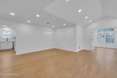 16 Rosewood Court, Lakewood, NJ 08701 - Photo 9