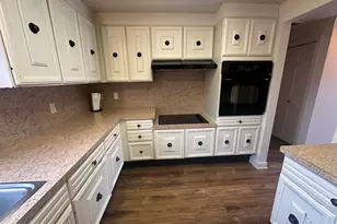 25E Rossmoor Dr, Monroe Township, NJ 08831 - Photo 11