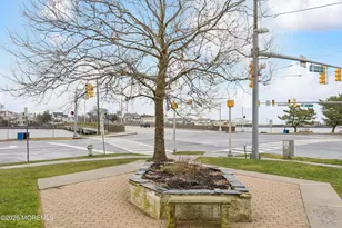 400 Deal Lake Dr, Asbury Park, NJ 07712 - Photo 23