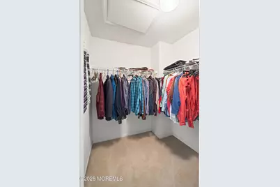 39 W Aspen Way, Aberdeen Township, NJ 07747 - Photo 15