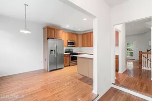 39 W Aspen Way, Aberdeen Township, NJ 07747 - Photo 5