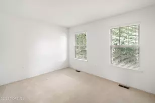 39 W Aspen Way, Aberdeen Township, NJ 07747 - Photo 17