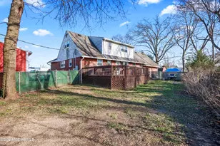 573 Lloyd Rd, Aberdeen Township, NJ 07747 - Photo 19