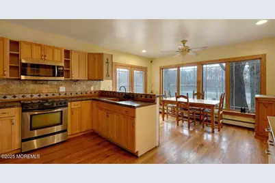 207 Lakeside Avenue, Colts Neck Township, NJ 07722 - Photo 9