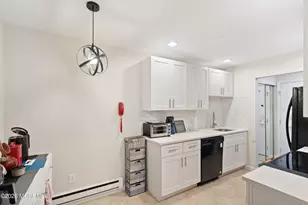 125 Amberly Dr, Manalapan Township, NJ 07726 - Photo 15