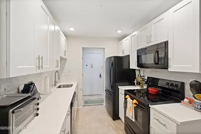 125 Amberly Drive #F, Manalapan Township, NJ 07726 - Photo 11