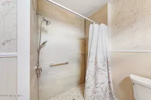 104 Roosevelt Ave, Laurence Harbor, NJ 08879 - Photo 13