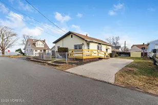 104 Roosevelt Ave, Laurence Harbor, NJ 08879 - Photo 3