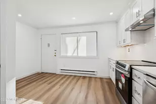 212 Covered Bridge Blvd, Manalapan Township, NJ 07726 - Photo 7