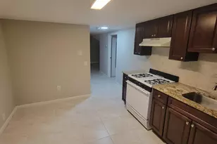 38 Main St, Keyport, NJ 07735 - Photo 3