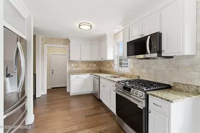 11 Cheerful Place, Highlands, NJ 07732 - Photo 9