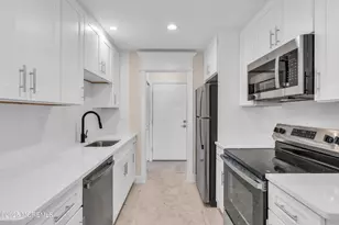 218 Medford Ct, Manalapan Township, NJ 07726 - Photo 19