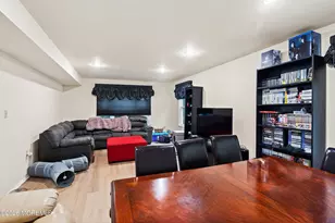 47 Sweet Gum Rd, Howell Township, NJ 07731 - Photo 7
