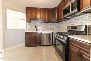 455 Hawthorne Pl, Morganville, NJ 07751 - Photo 7