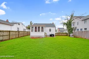 10 Manning St, Red Bank, NJ 07701 - Photo 13