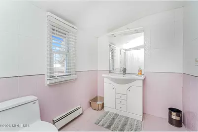 7 W Walnut Lane, Sayreville, NJ 08859 - Photo 13