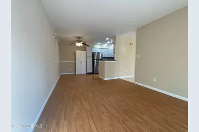 1121 Roseberry Court, Morganville, NJ 07751 - Photo 5