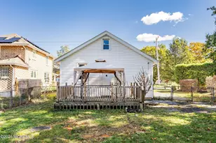 29 Wilson Ave, Manalapan Township, NJ 07726 - Photo 23