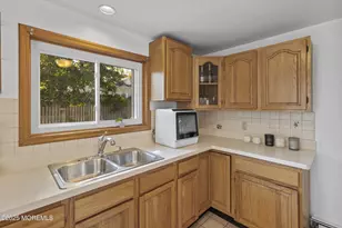 29 Wilson Ave, Manalapan Township, NJ 07726 - Photo 11