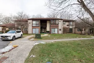 92 Arrowood Rd, Manalapan Township, NJ 07726 - Photo 13