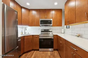 92 Arrowood Rd, Manalapan Township, NJ 07726 - Photo 1