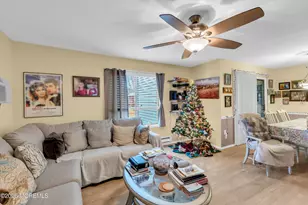 229 Medford Ct, Manalapan Township, NJ 07726 - Photo 11