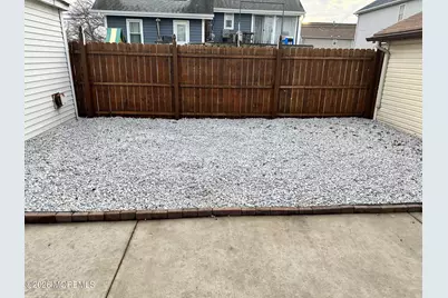 888 State Route 35, Laurence Harbor, NJ 08879 - Photo 23