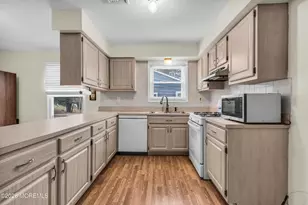 38 Kinkora Ct W, Toms River Township, NJ 08757 - Photo 11