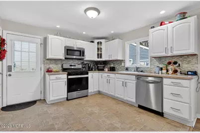 39 Melrose Terrace, Middletown, NJ 07748 - Photo 3