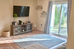 1403 Violet Ln, Jackson, NJ 08527 - Photo 5