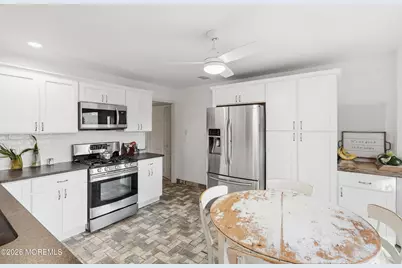 812 Mistletoe Avenue, Point Pleasant, NJ 08742 - Photo 5