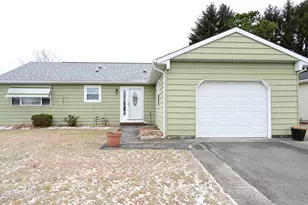 15 Chateux Ln, Toms River Township, NJ 08757 - Photo 5