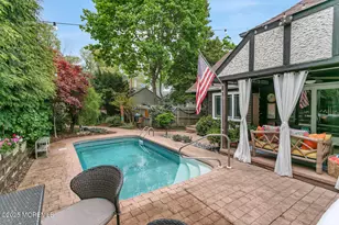 85 Valley Ave, Highlands, NJ 07732 - Photo 9