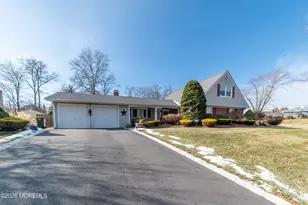 2 Brentwood Rd, Matawan, NJ 07747 - Photo 3