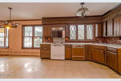 1046 Indian Hill Road, Toms River Township, NJ 08753 - Photo 17