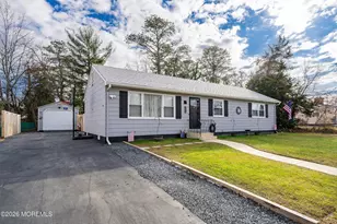 137 Spray Ave, Beachwood, NJ 08722 - Photo 3