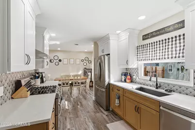 137 Spray Avenue, Beachwood, NJ 08722 - Photo 11